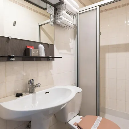 Latin Hotell 3*